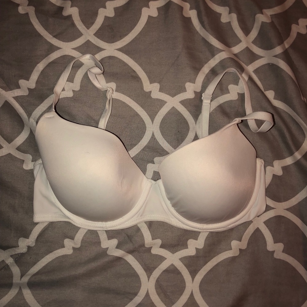 Victoria’s Secret White Bra